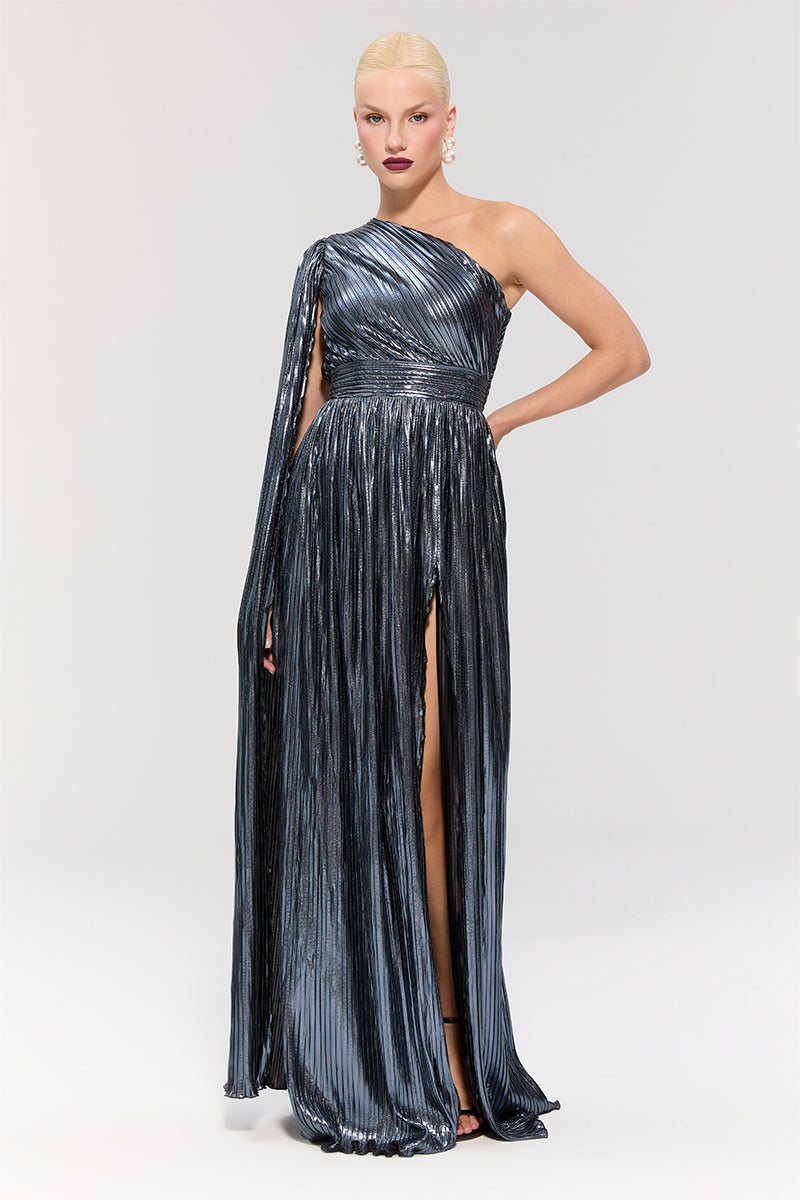Nur Karaata Baglioni Sapphire gown featuring elegant fabric and detailed design, perfect for formal occasions.