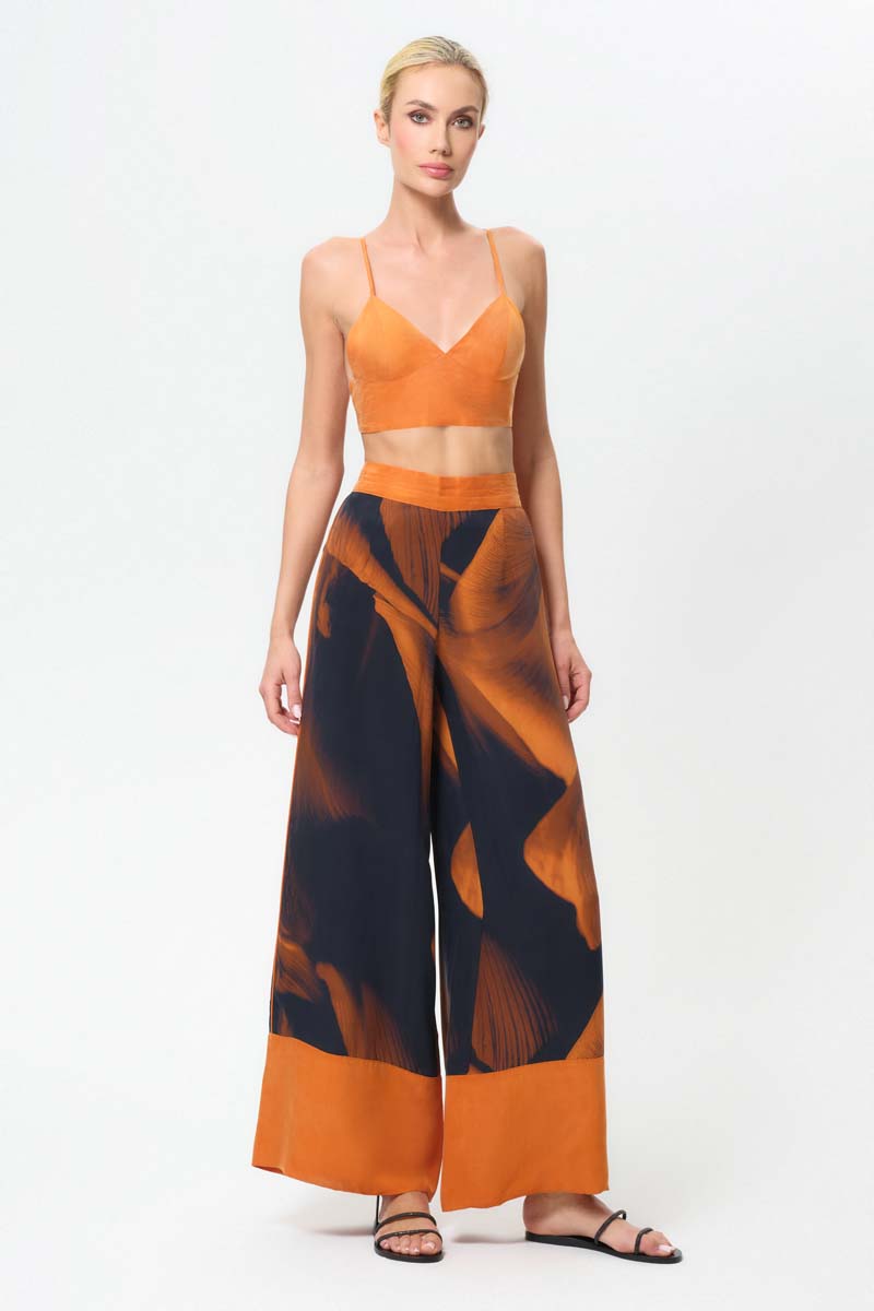 niLuu Loren lounge pants featuring a relaxed fit, soft fabric, and stylish design for comfortable casual wear.