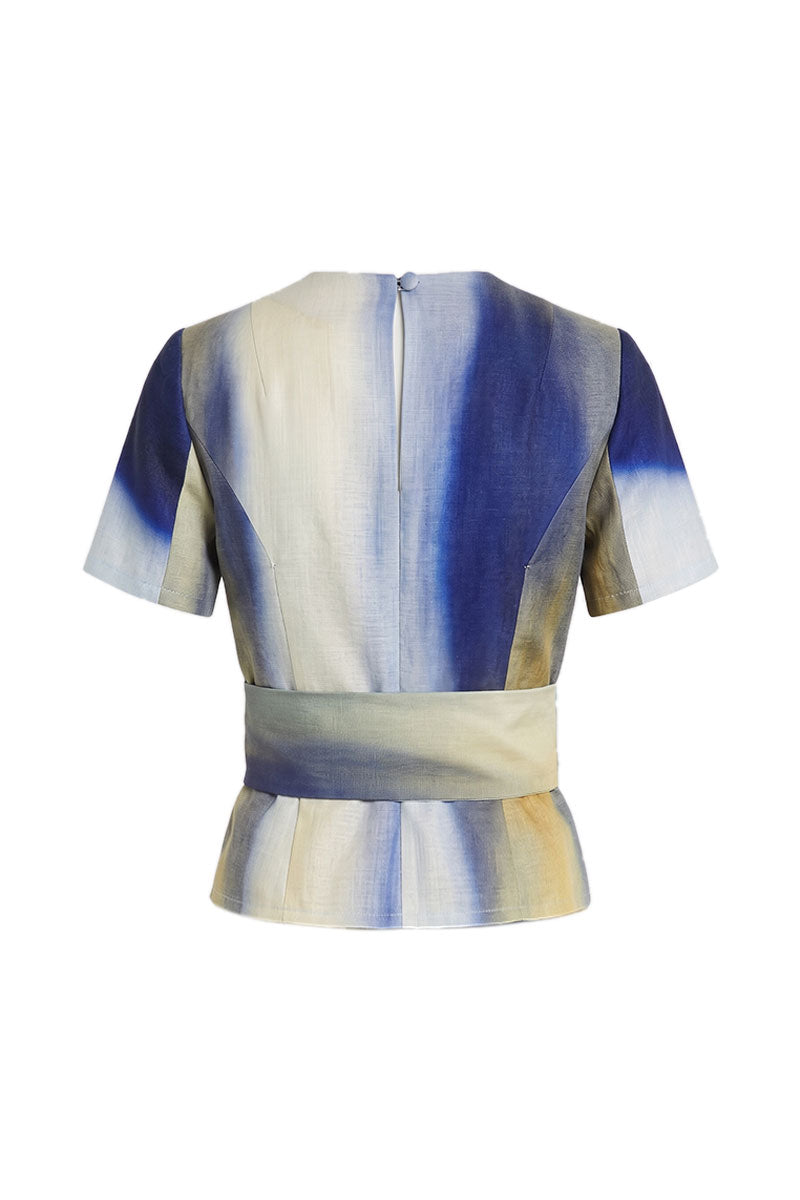 Maylé Vásquez Lunera Top with waves print, lightweight sleeveless blouse featuring a stylish and comfortable design.