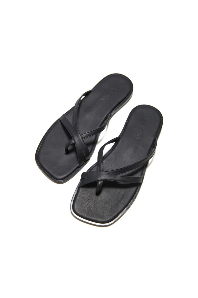 MARK SANDALS IN BLACK - CULT MIA
