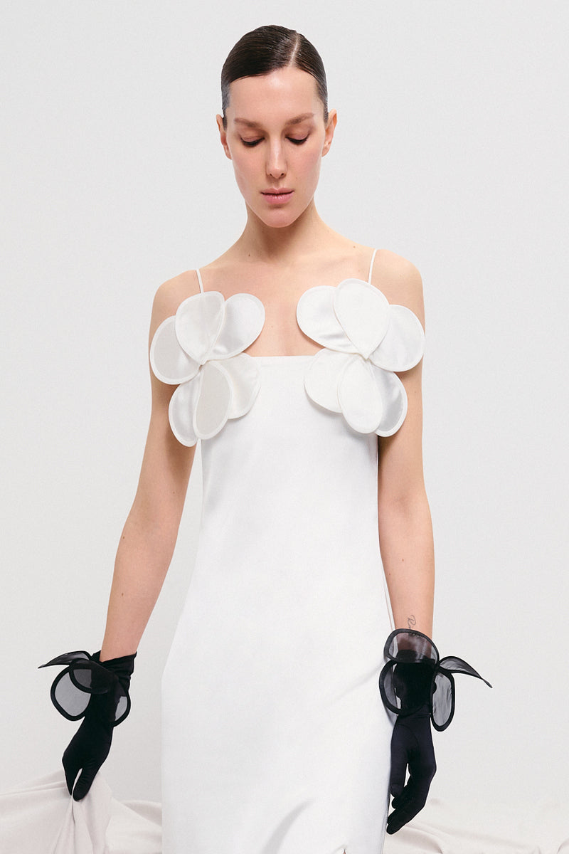 LONG-SILHOUETTE FLORAL APPLIQUÉS SHEATH DRESS IN IVORY - CULT MIA