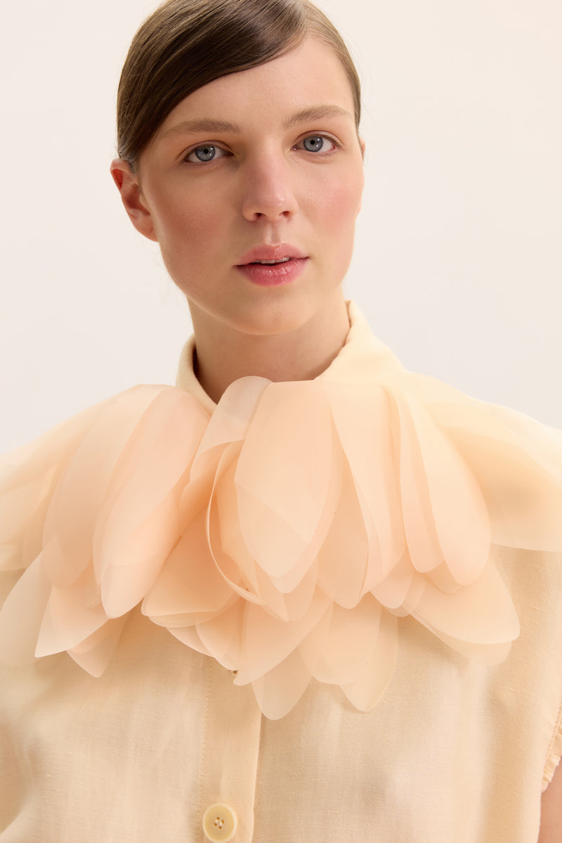 SLEEVELESS BUTTON-UP BLOUSE - CULT MIA