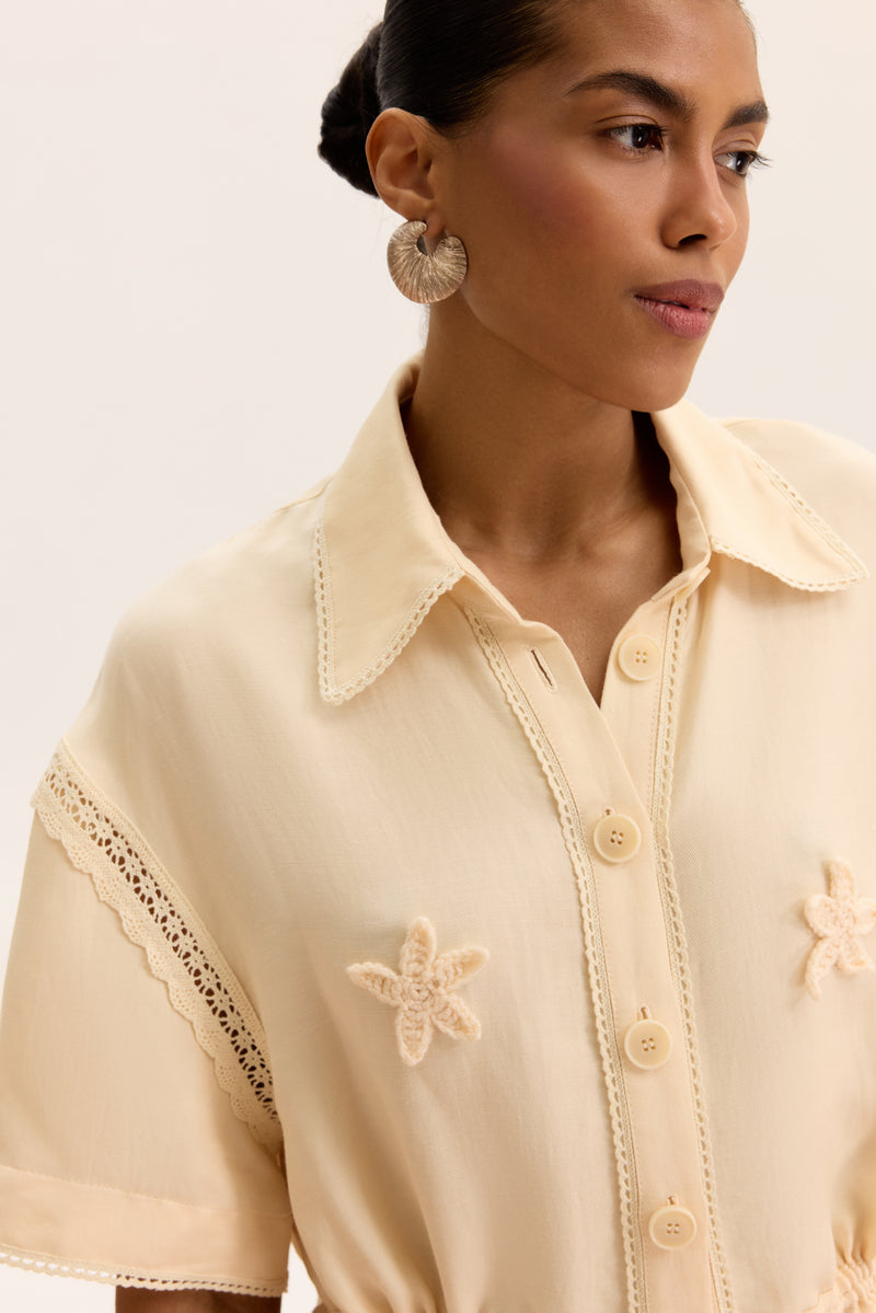 SHORT-SLEEVE BUTTON FRONT BLOUSE - CULT MIA