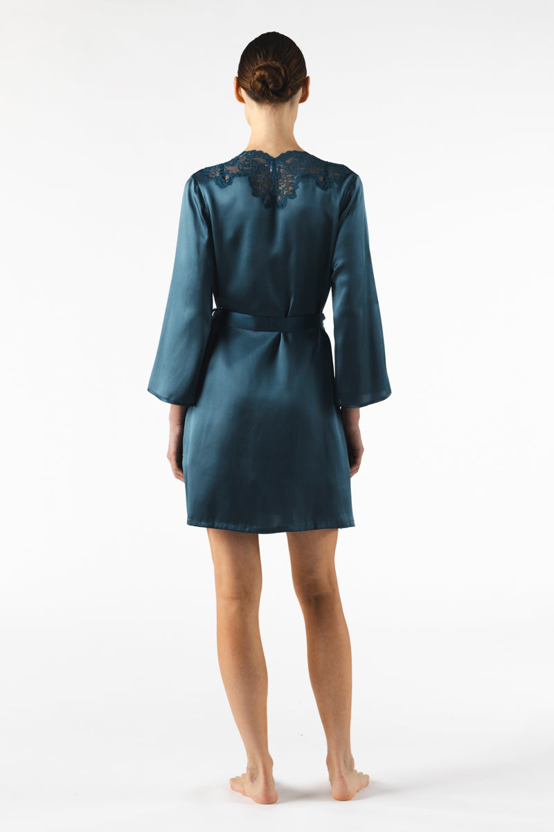 NK IMODE Mireille short silk robe in Stardust fabric, featuring a luxurious, lightweight design with elegant detailing.