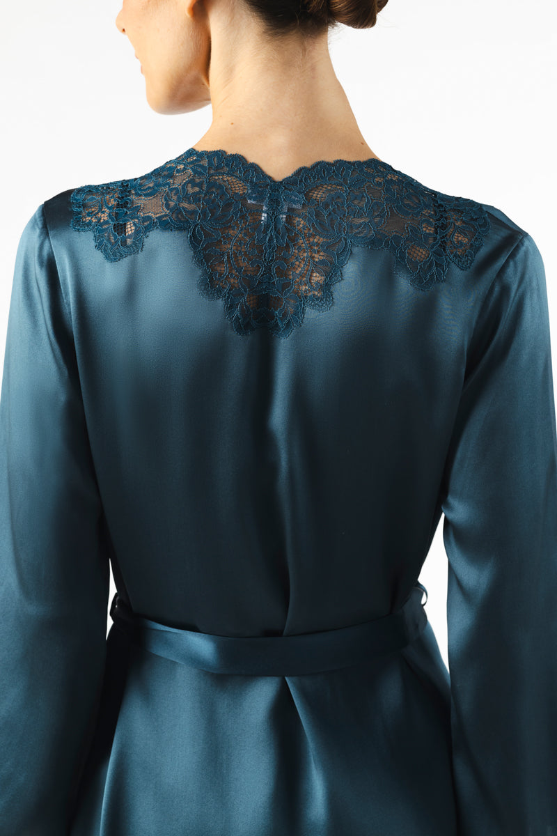 NK IMODE Mireille short silk robe in Stardust fabric, featuring a luxurious, smooth texture and elegant design.