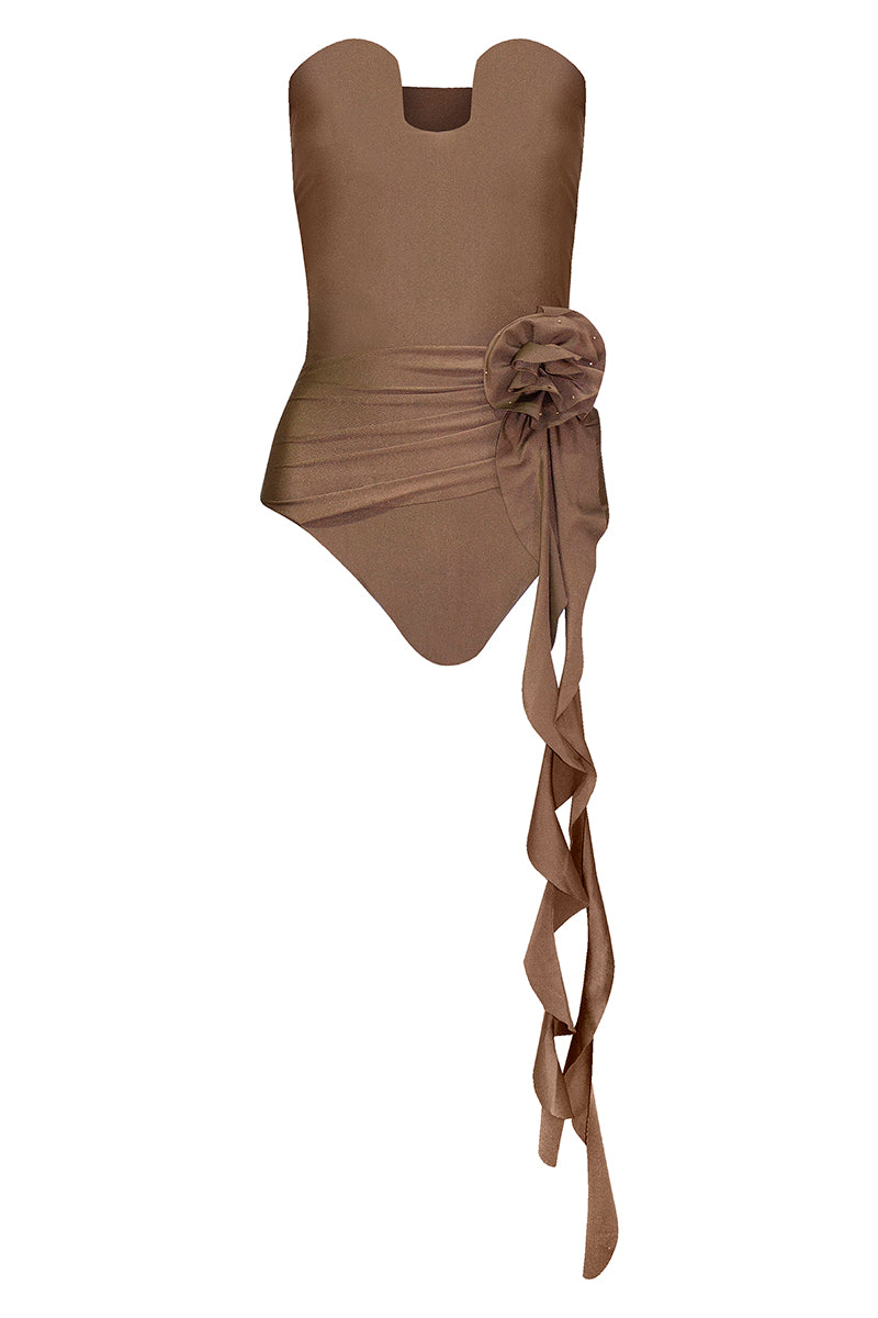 LAURA ESCOBAR Tobacco One Piece swimsuit in Mocha, featuring a stylish fit and smooth fabric, displayed on a model.