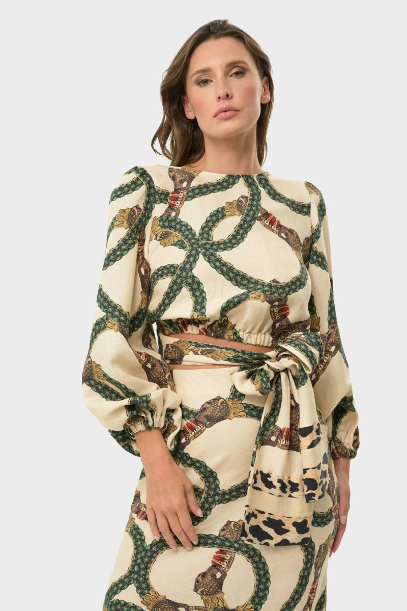 niLuu Maia wrap top in Celine fabric, stylish women’s blouse featuring a wrap design and elegant details.