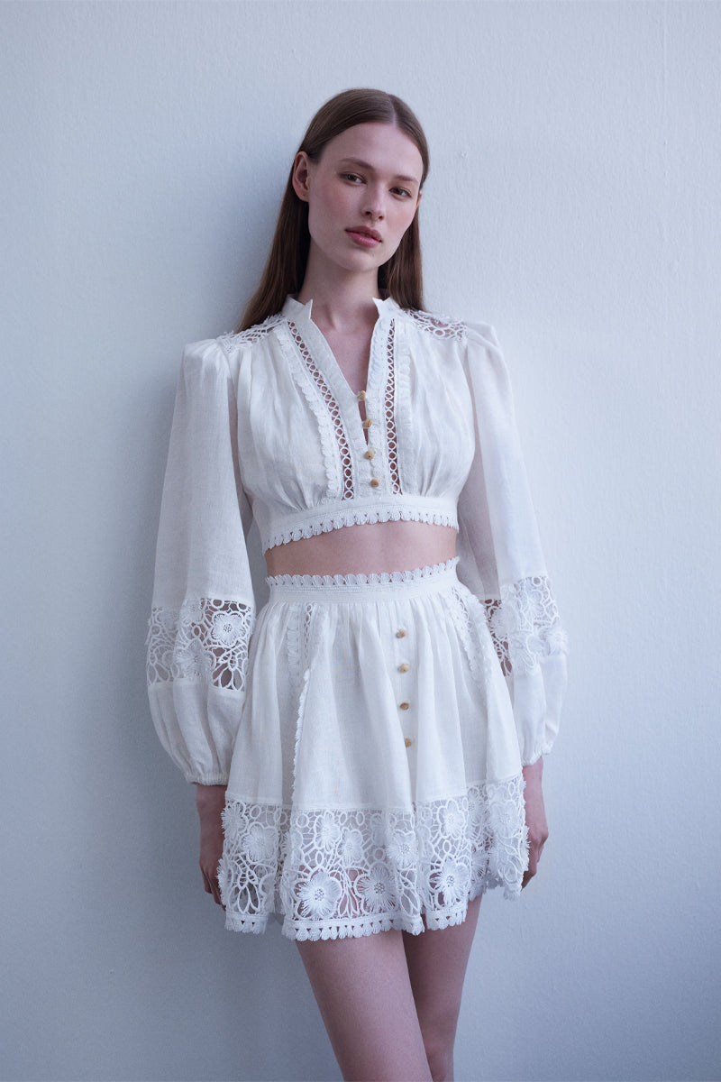AISA MIMI top, stylish women's blouse with a relaxed fit, featuring soft fabric and a trendy design, perfect for casual wear.