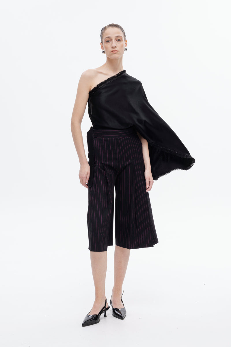 BLACK ASYMMETRICAL BLOUSE - CULT MIA