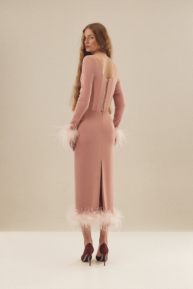 Monetre Cult Mia X Monetré Rosé midi dress featuring a flowy design and elegant details, perfect for stylish occasions.