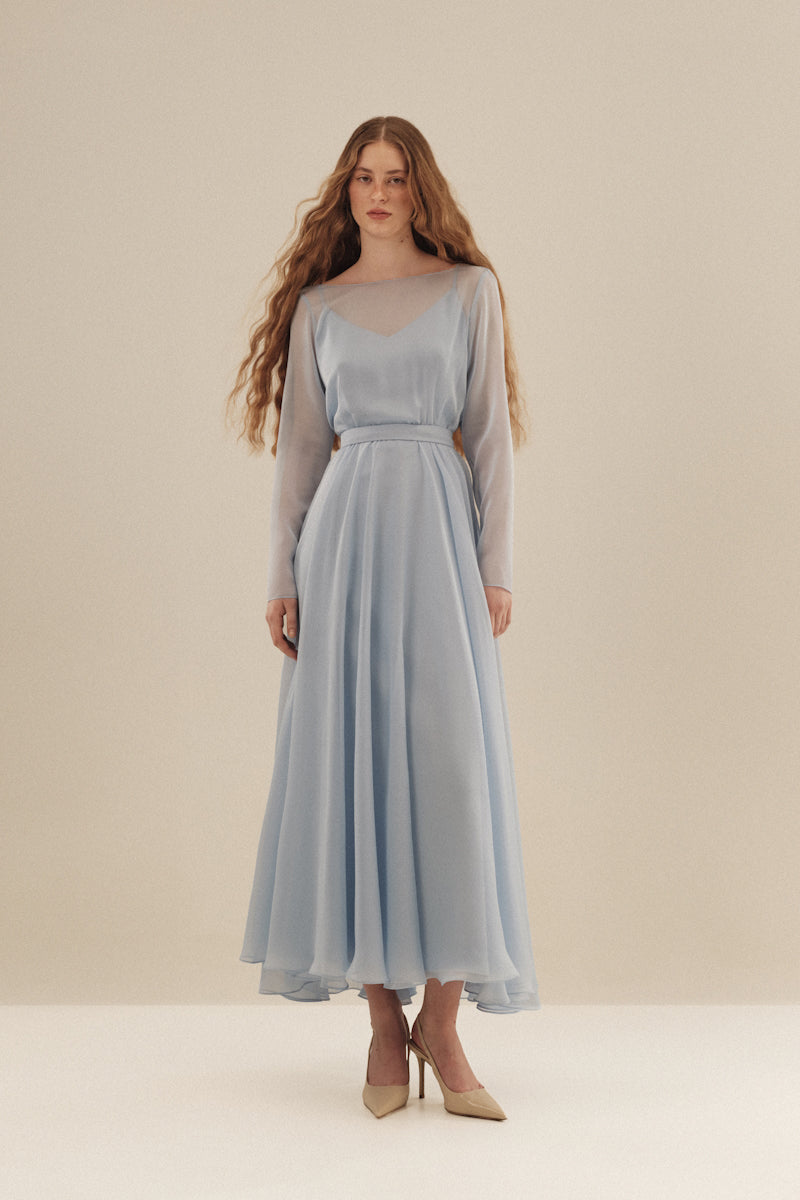 Monetre CULT MIA X Monetre Éther Maxi Dress in flowing fabric with detailed design, perfect for elegant occasions.