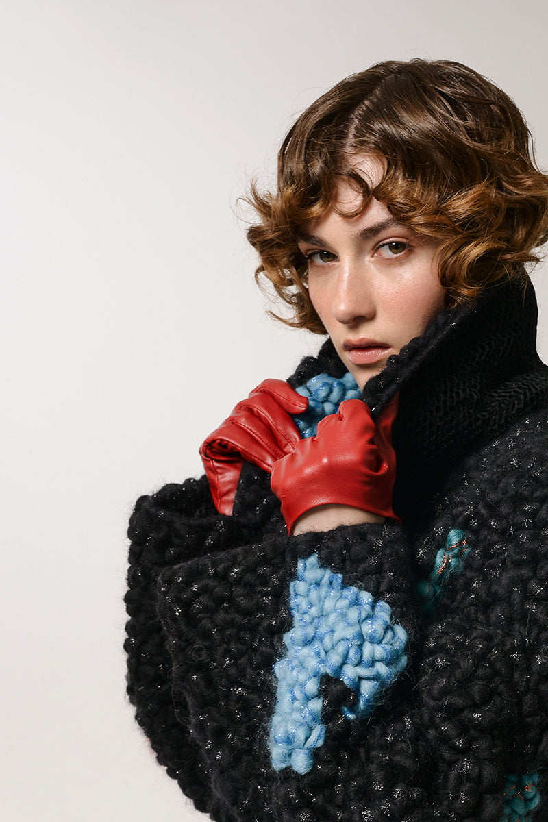 BLACK HEARTS WOOL COAT - CULT MIA