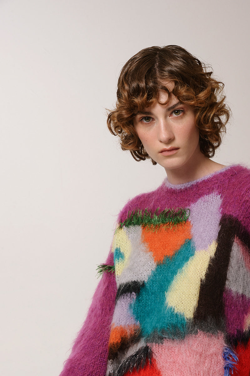 Lalo 80s Haze Mohair Sweater, soft knit sweater with a vintage 80s haze pattern, in warm colors, casual and cozy fashion piece.