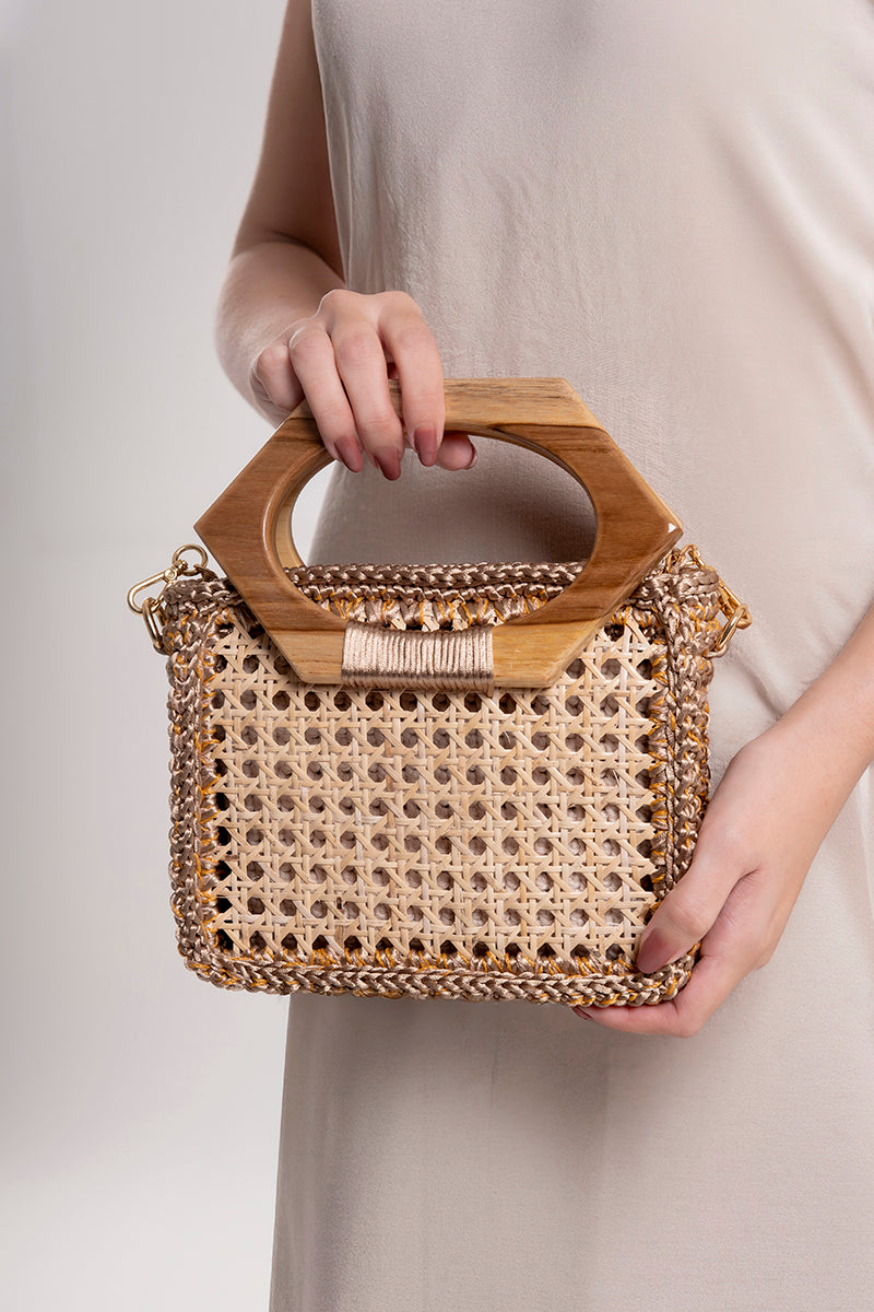 Mara Brazil MURIA top handle bag in brown leather with sleek design and sturdy handles, perfect for stylish everyday use.