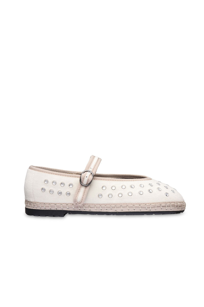 Flabelus Mae Cristal Nude flats with transparent design and rounded toe, perfect for casual or dressy occasions.