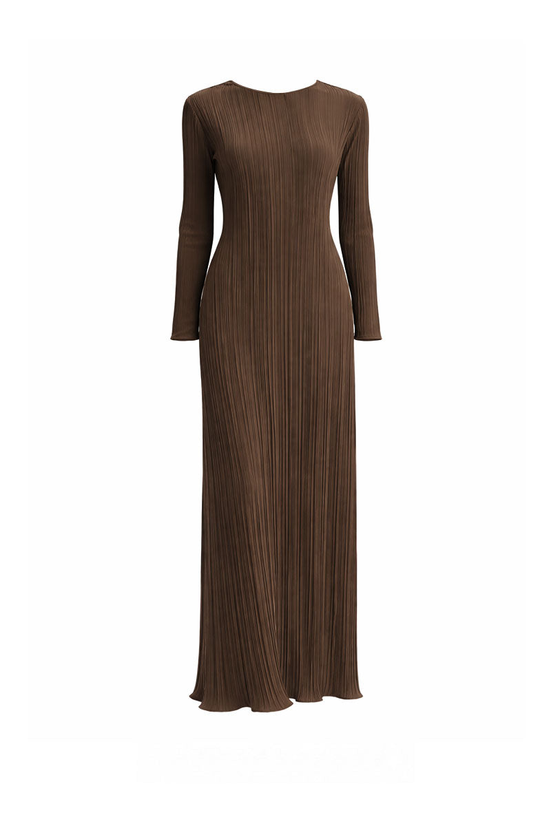 Brown Maylé Vásquez MARENA maxi dress with flowing fabric and elegant design, perfect for stylish summer or casual wear.