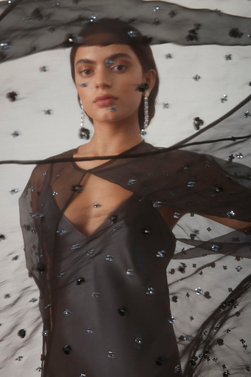 MAXI FLORAL BEADED CAPE IN NOIR - CULT MIA