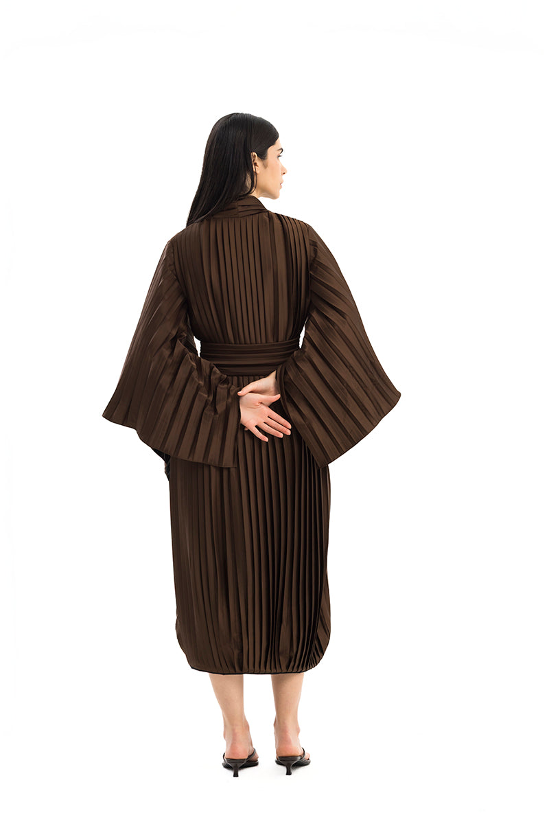 Maylé Vásquez CALADO belt with woven design and leather strap, stylish accessory for casual or formal outfits.
