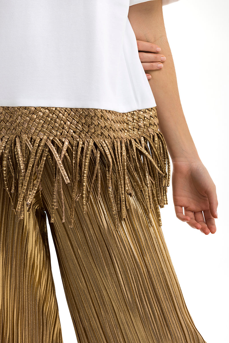 White and gold Malla T-shirt by Maylé Vásquez, stylish casual tops with a modern design and luxurious gold accents.
