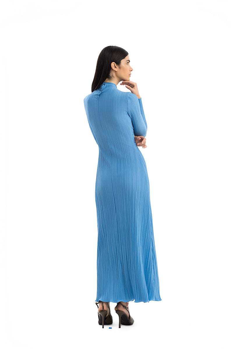 Elegant Maylé Vásquez Aborigen maxi dress with intricate patterns, flowing fabric, and vibrant colors for a stylish bohemian look.