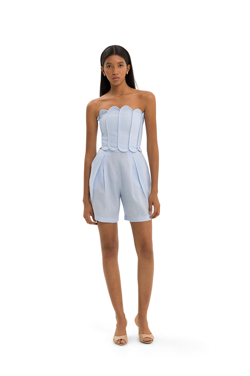Maylé Vásquez SARENA shorts, casual women's shorts in lightweight fabric, displayed on a neutral background.