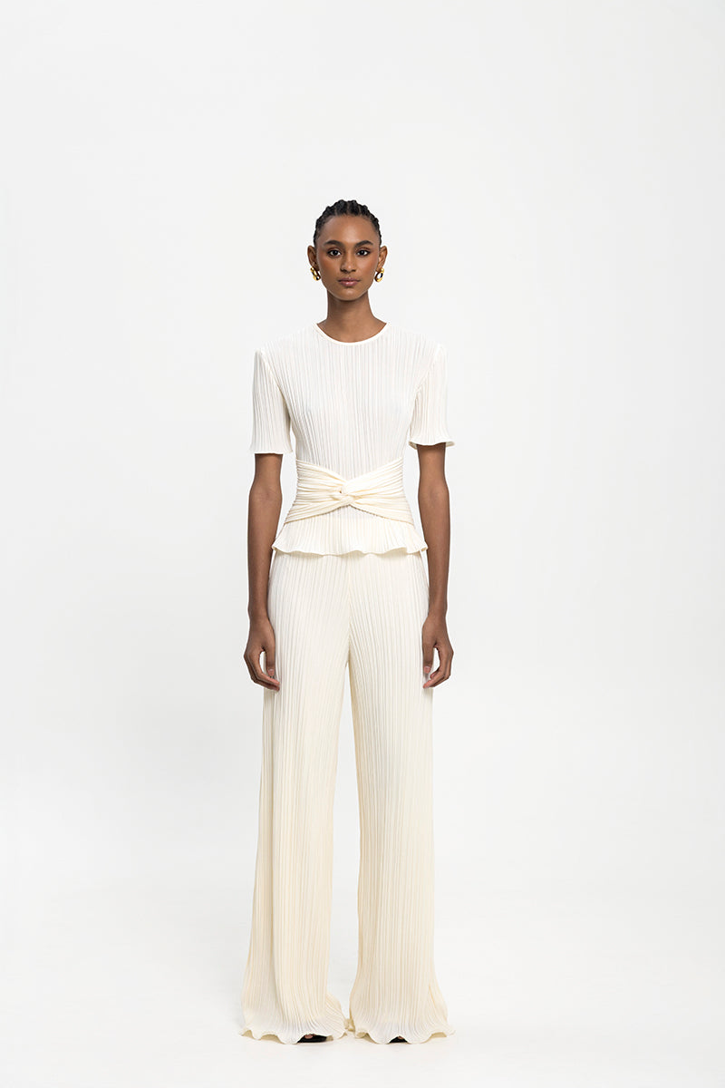 Maylé Vásquez VELO pants displayed with a sleek, modern design and comfortable fit, featuring stylish fabric and tailored details.