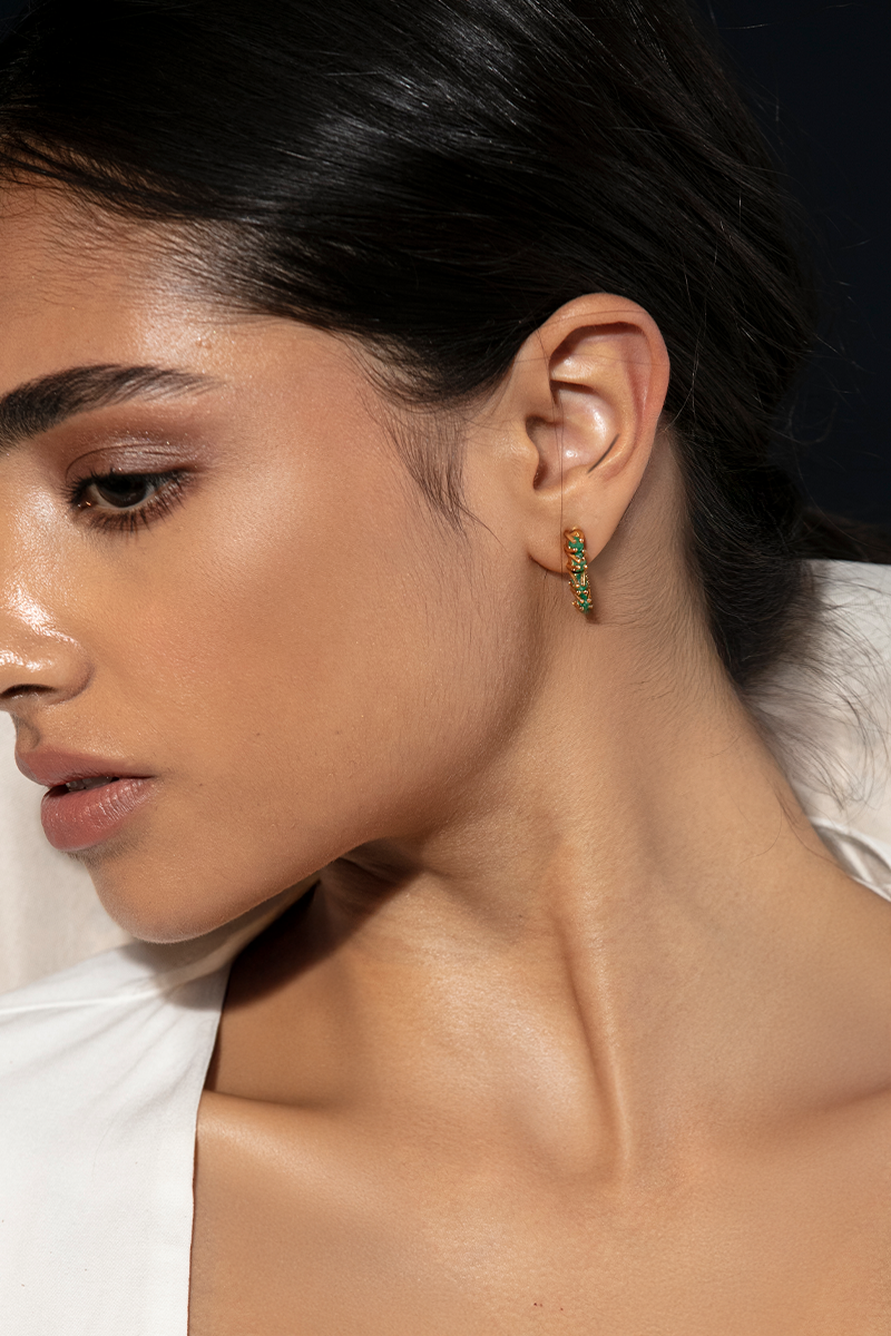Gold Med Tennis Stud Earrings by Fenomena featuring sleek, minimalist design for stylish everyday wear.