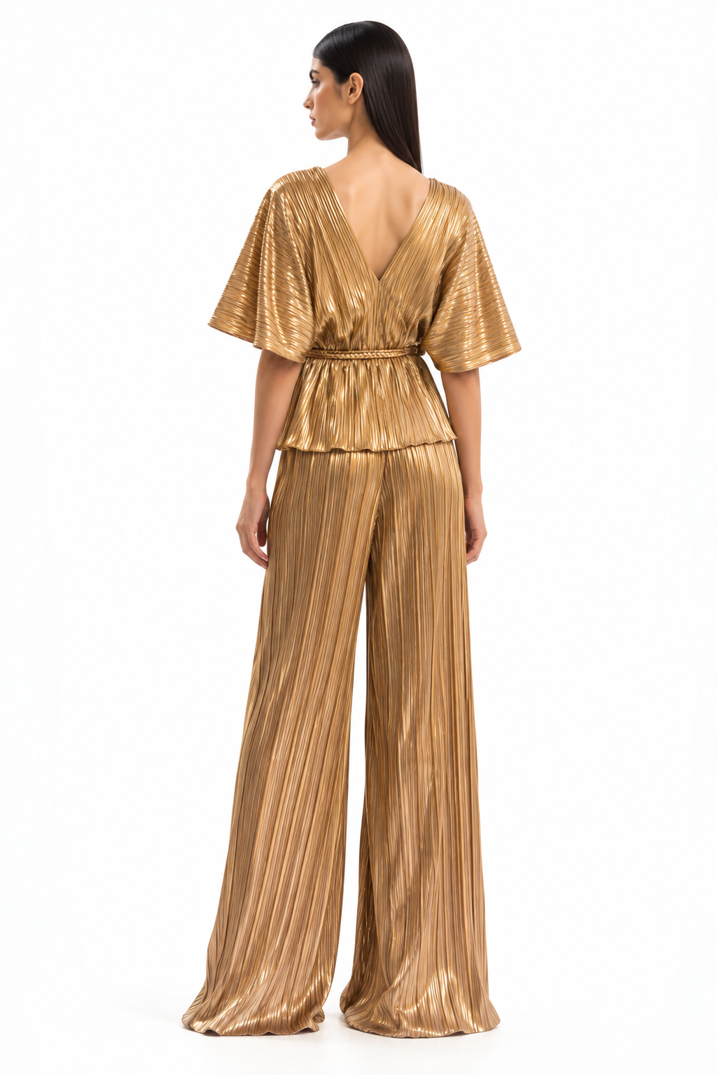 Gold metallic pleated top from Maylé Vásquez's PIMIENTA TOP collection, showcasing a stylish, shiny fabric and elegant design.