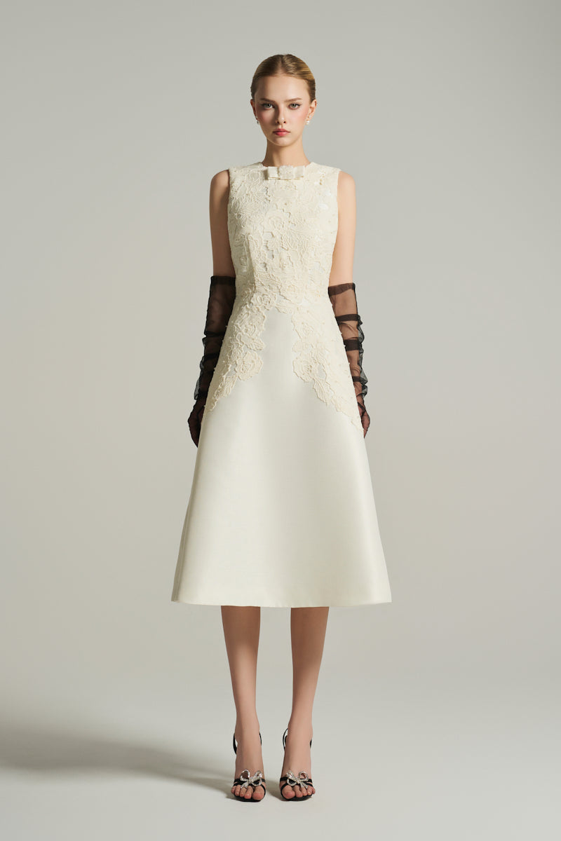 SLEVEVELESS KNEE LENGTH DRESS IN IVORY - CULT MIA