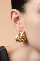 Gold Mina Verde earrings by Fenomena, stylish drop earrings with intricate design, showcased against a neutral background.