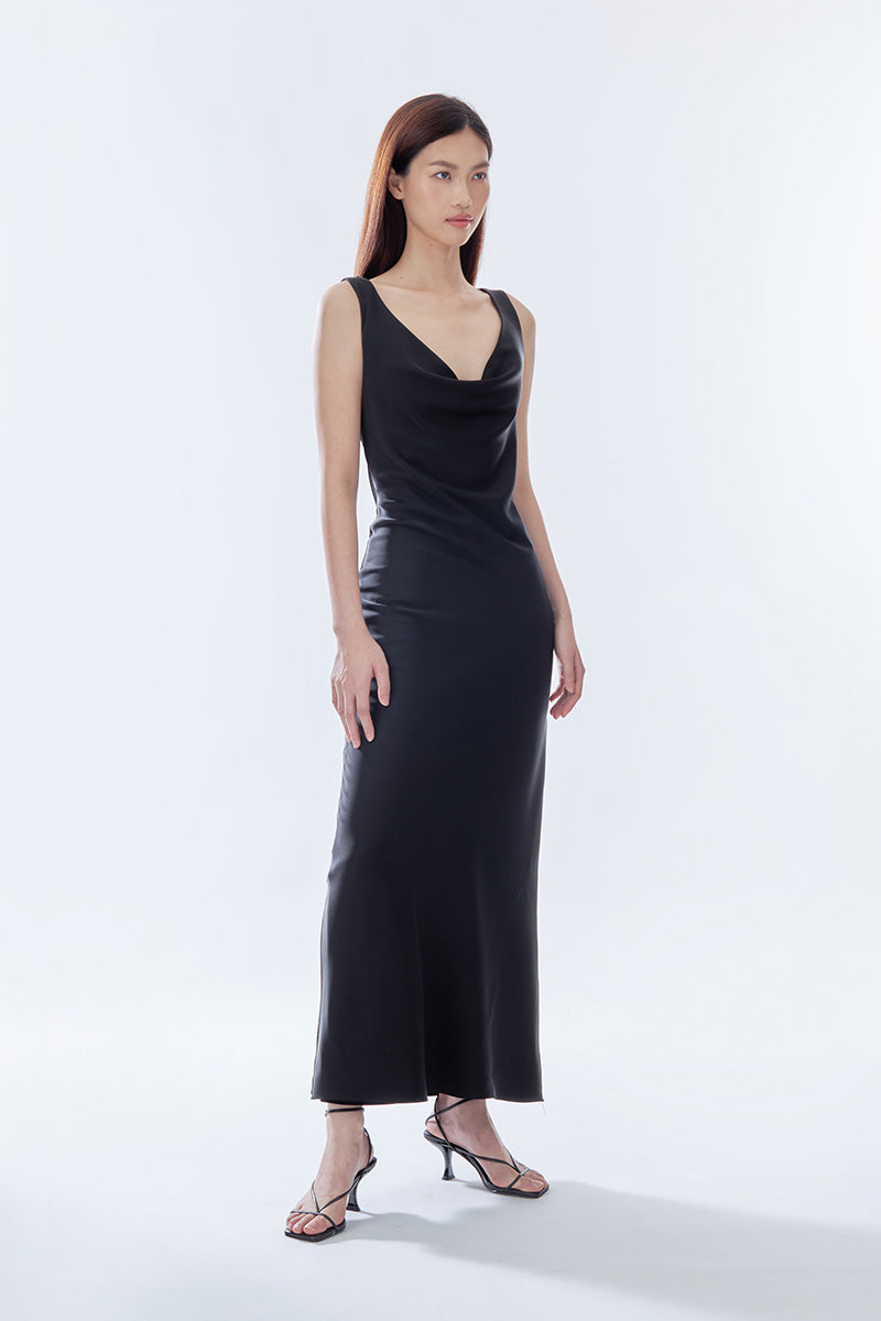 MS. HEART BLACK OPEN BACK DRESS - CULT MIA