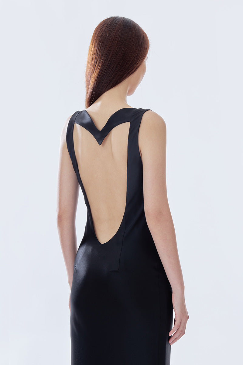 MS. HEART BLACK OPEN BACK DRESS - CULT MIA