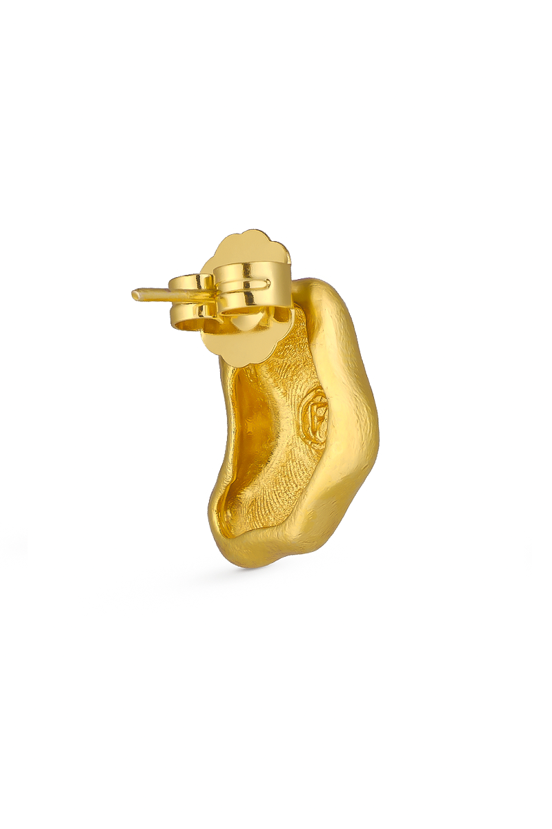 Golden MUZO STUDIOS earrings by Fenomena, stylish dangling earrings with intricate design, shown on a plain background