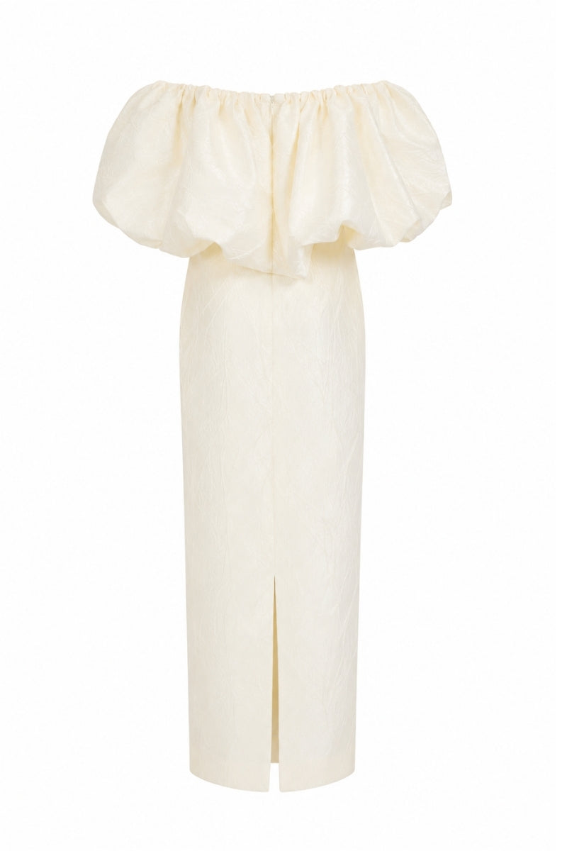 Nihan Peker Najla Bubble Gown with voluminous fabric, elegant design, and intricate details, perfect for formal occasions.
