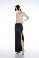 Nué Eternity Bra top, stylish and comfortable, with smooth fabric and minimalist design, perfect for casual or layered wear.
