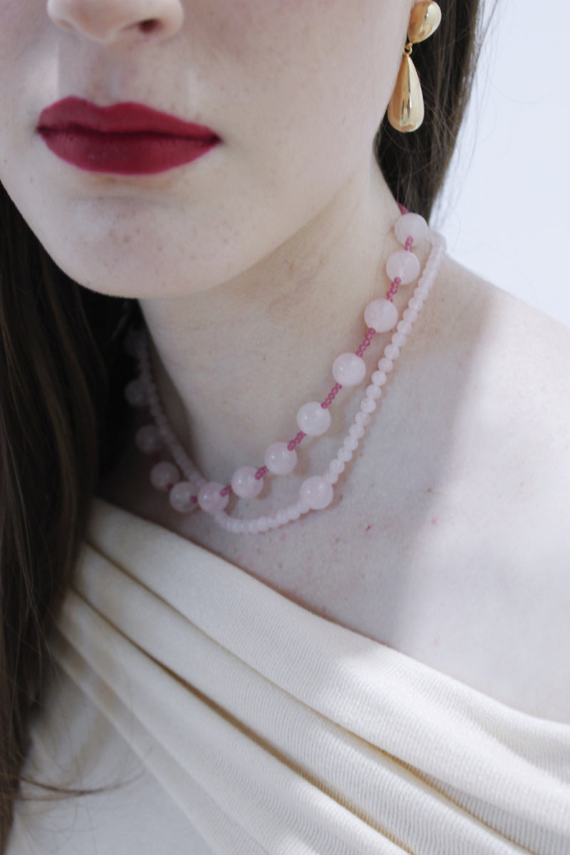 Aethera Dray Rose Quartz collar necklace featuring a delicate rose quartz pendant on a slim chain.