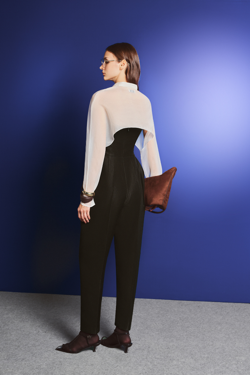 Lecia organza crop shirt, a lightweight, semi-sheer tops with a cropped fit and elegant design.