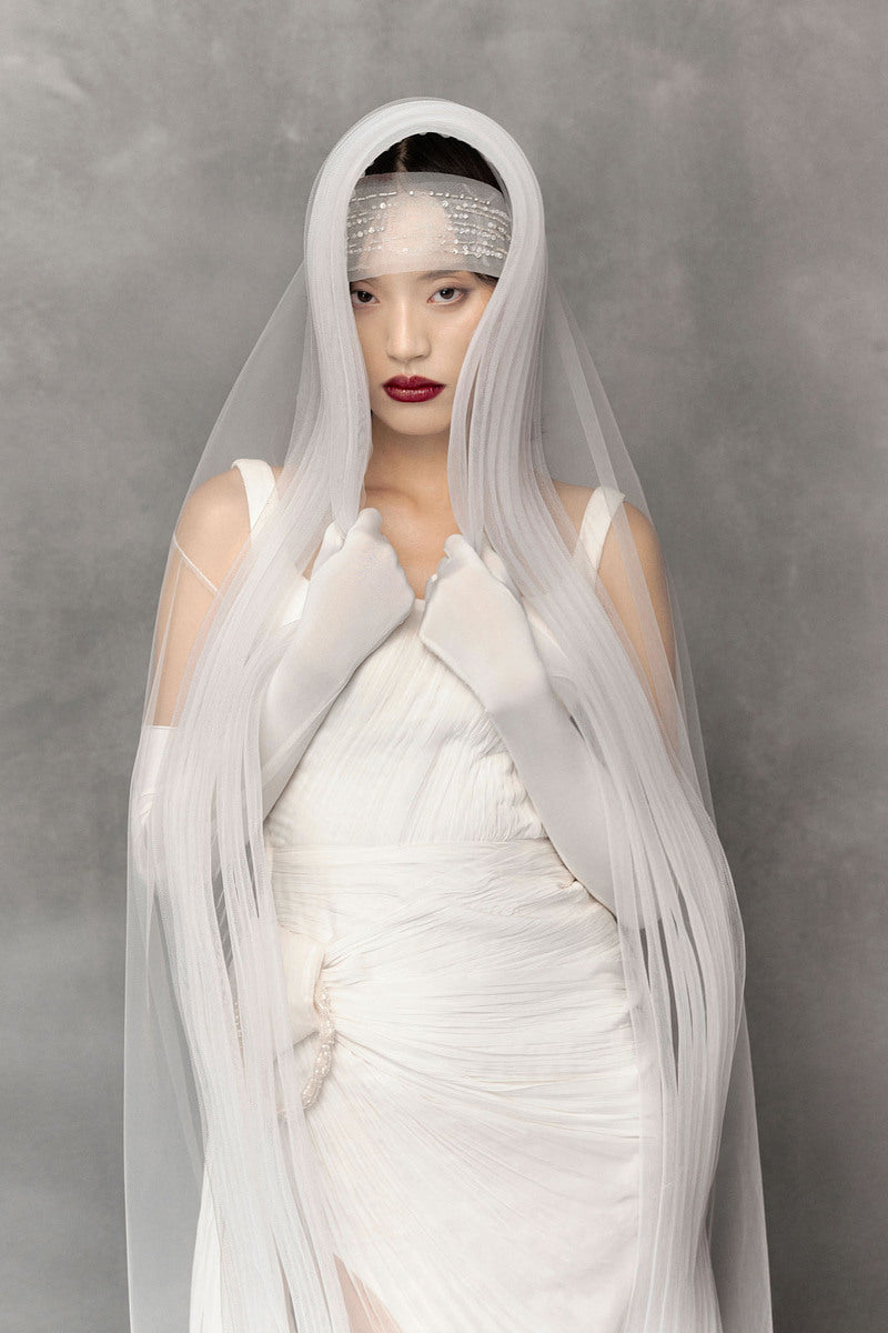 WHITE CHIFFON LAYERED DRESS | CULT MIA | Phan Huy WHITE CHIFFON LAYERED DRESS | CULT MIA | Phan Huy