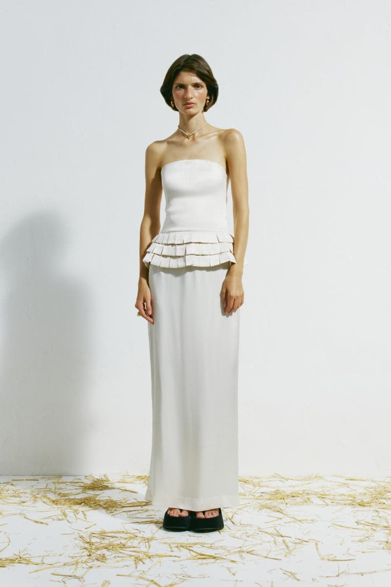 VEZHA WHITE STRAIGHT MAXI SKIRT - CULT MIA