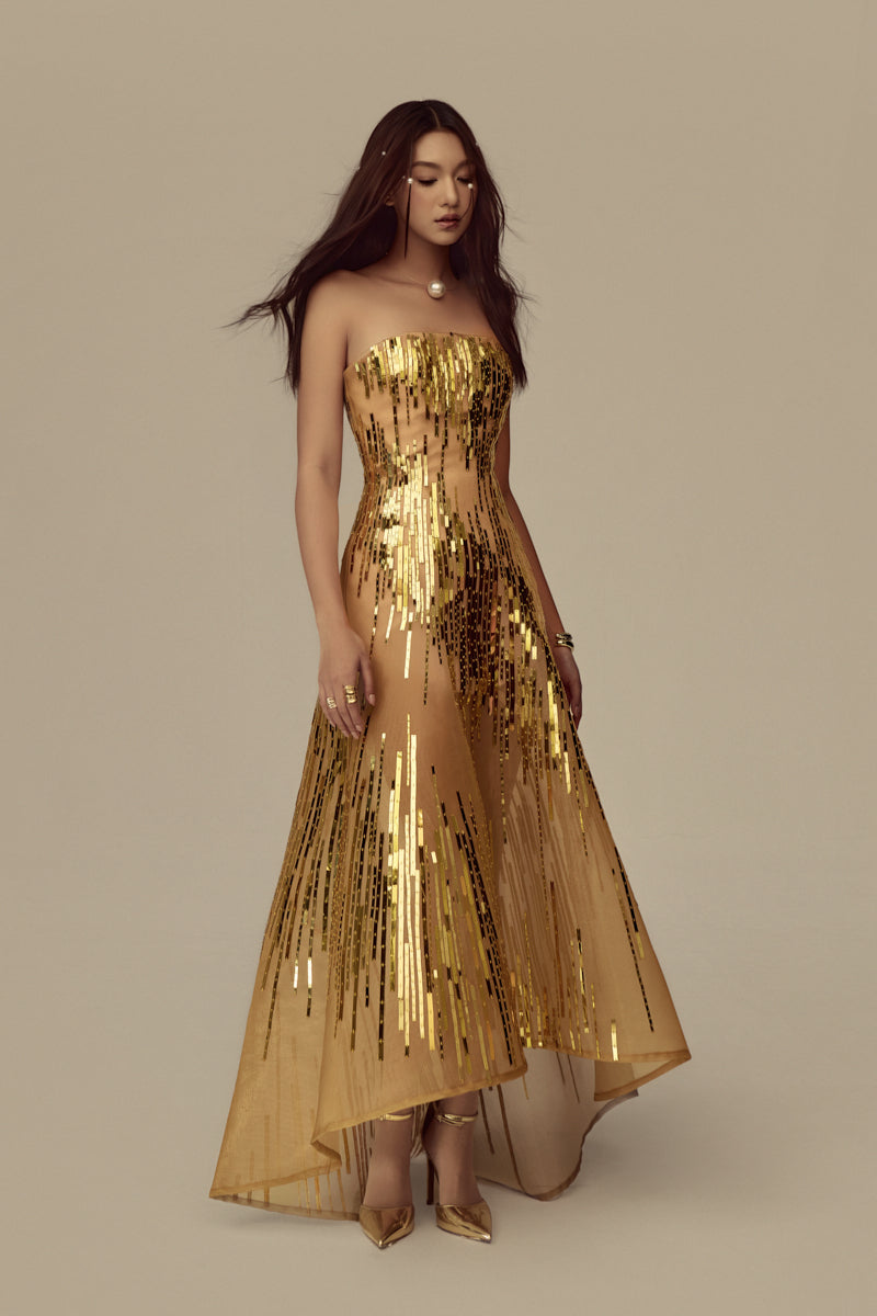 Poem AURIELLE midi dress with floral pattern, sleeveless design, and flowing fabric, perfect for elegant summer occasions.