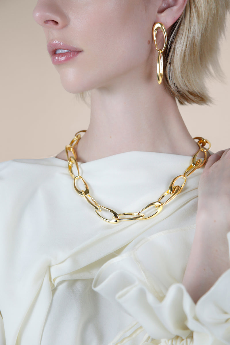 Sara Shala Palermo necklace in yellow gold vermeil featuring a delicate chain and elegant pendant design.