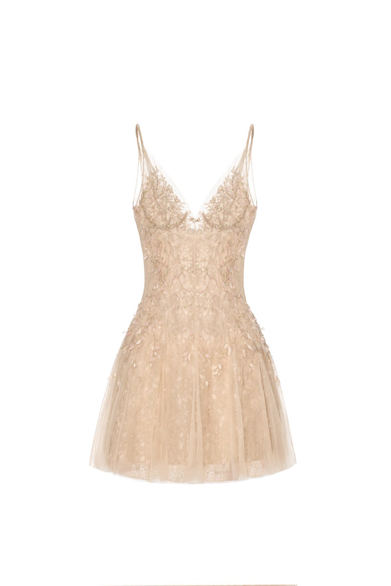 فستان قصير بلون الباستيل بفتحة صدر على شكل حرف V