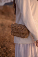 Beige Mara Brazil Petala Lurex shoulder bag with metallic accents and stylish design, perfect for fashionable accessories.
