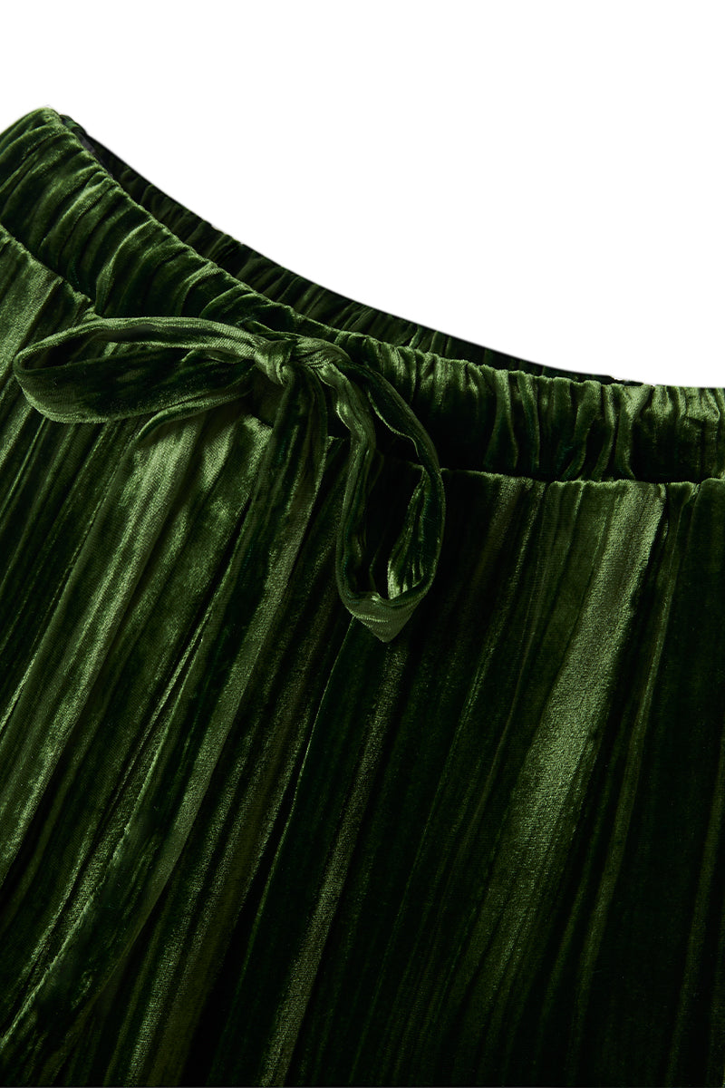 Green velvet lounge set with pleated design by MANITO, featuring comfortable pajama top and bottom for relaxed wear.
