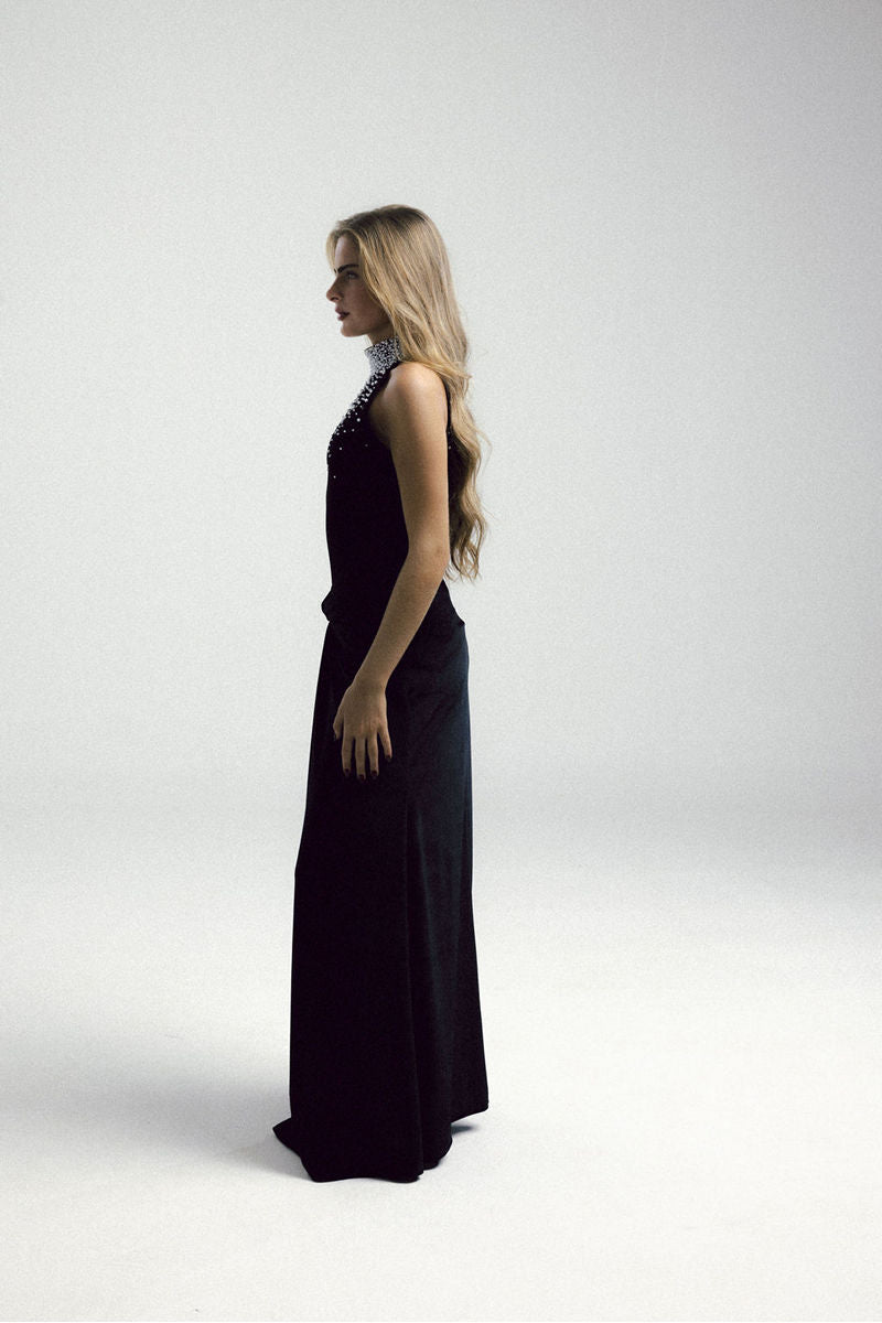 Francisco Arce ZENE midi dress featuring a flowy fabric and elegant design, perfect for stylish occasions.