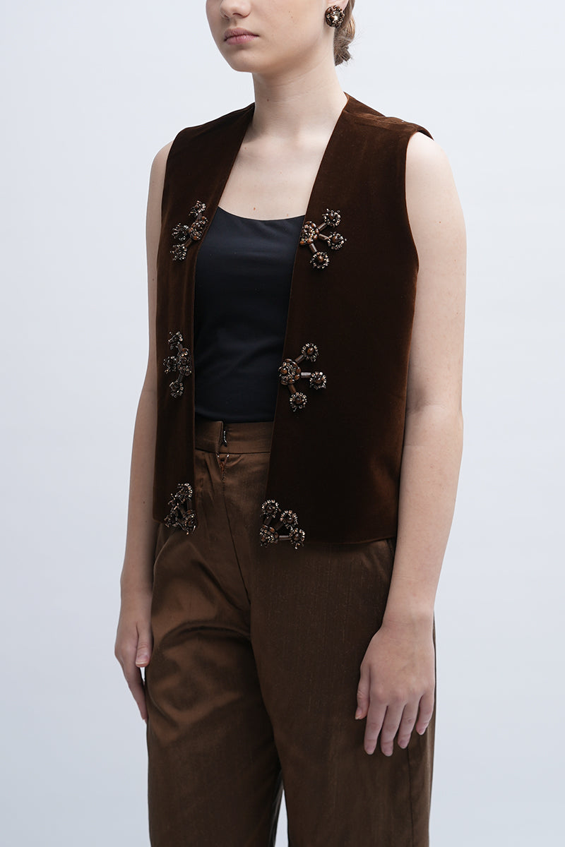 Aidan & Ice brown Isador vest displayed on a mannequin, showcasing its classic design and tailored fit.