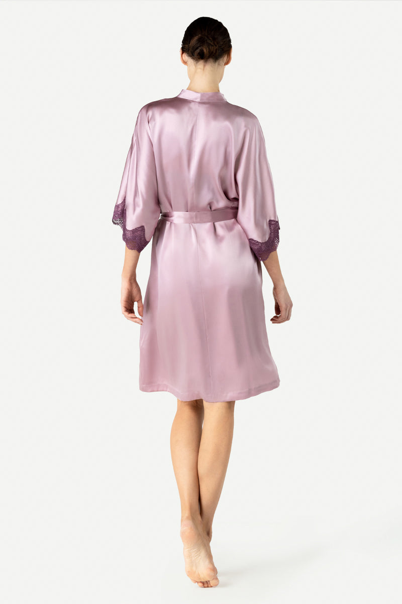RAQUEL FEMININE LOUNGE MIDI SILK KIMONO IN MAUVE - CULT MIA