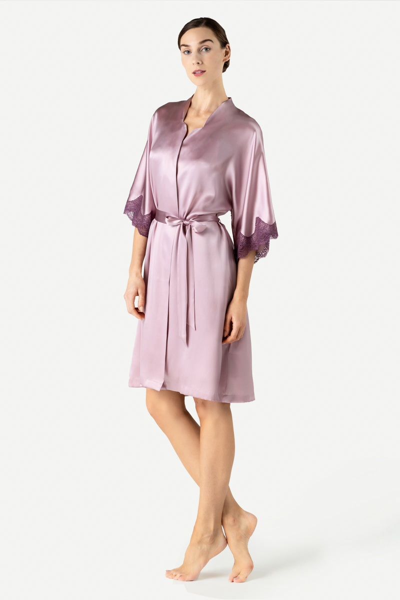 RAQUEL FEMININE LOUNGE MIDI SILK KIMONO IN MAUVE - CULT MIA