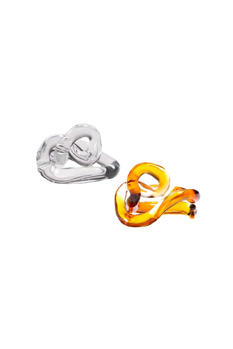 Set of SALVÁREA interconnection rings showing multiple silver rings linked together, designed for jewelry or decorative use.