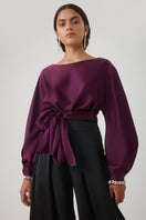 Black Sufia pants by Mastani, stylish and comfortable, shown in a full-length view on a model.